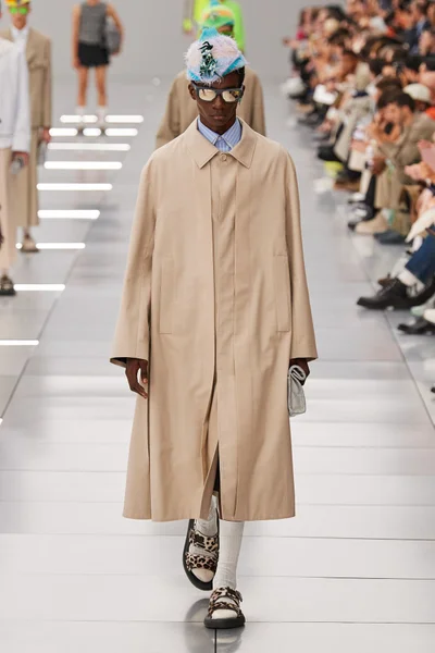 Look 29